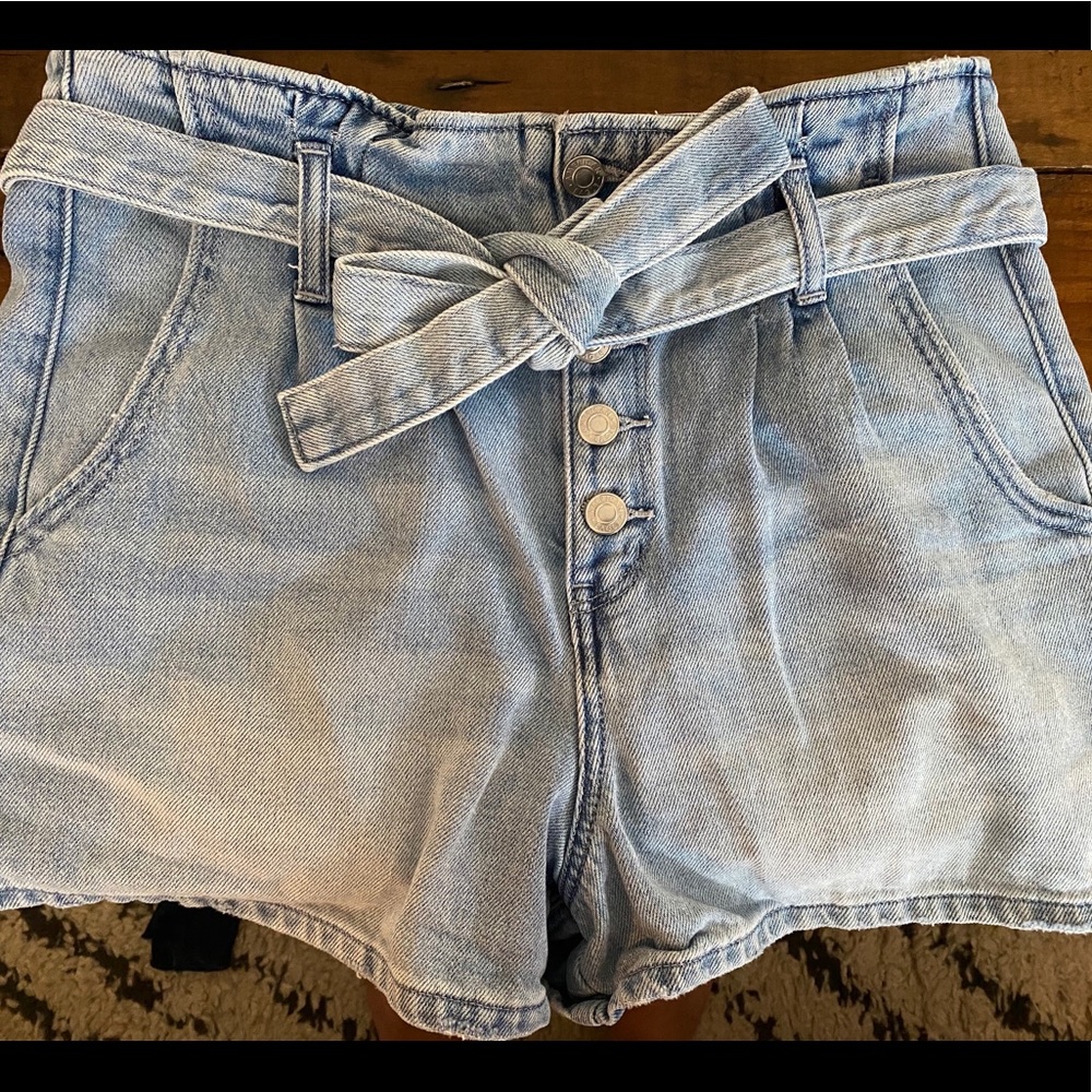 AE mom shorts